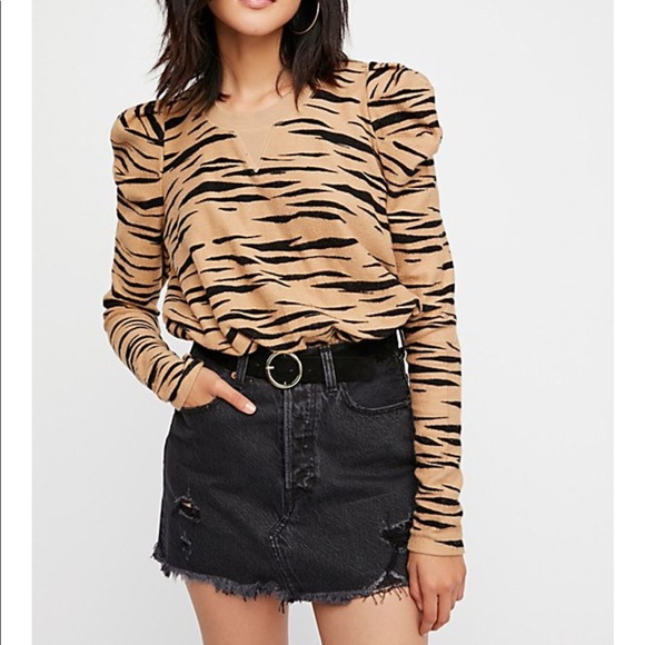 Free People Tops - FREE PEOPLE ZAZA ZEBRA PULLOVER SWEATER LARGE NWT